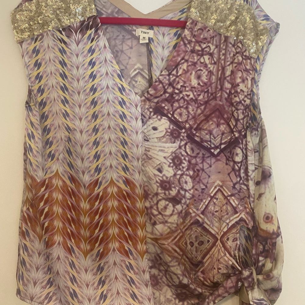 TINY Women's Elegant Purple and Gold Blouse - Picture 8 of 8